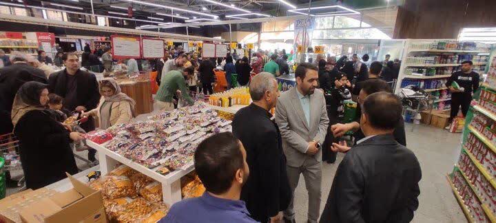 بیش از ۱۰۰ هزار خانوار اصفهانی از بازارهای کوثر خرید شب عید کردند